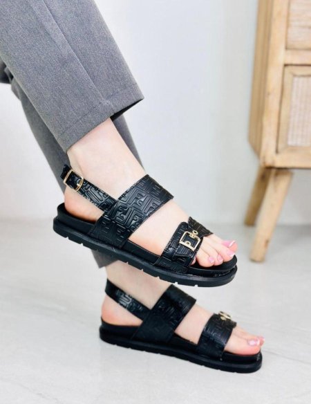 صندل Fendi